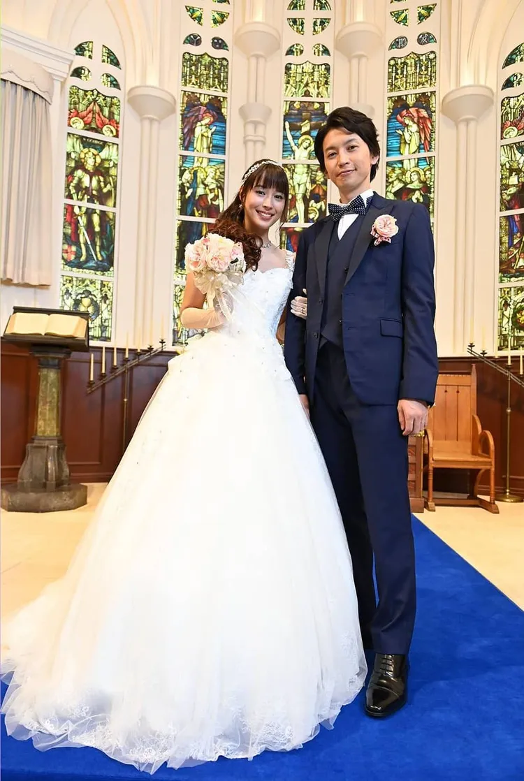 大倉忠義（右）和廣瀨愛麗絲因合作《認識的妻子》結緣。翻攝shitteru_wife IG