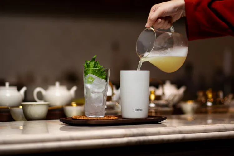 THERMOS 膳魔師X永心鳳茶 上膳之茶期間限定沉浸展 聯名特調茶飲_蘋果桂花烏龍