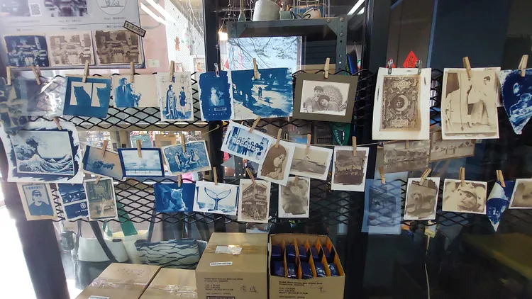 各種古典顯像方式的相片。凃建豐攝