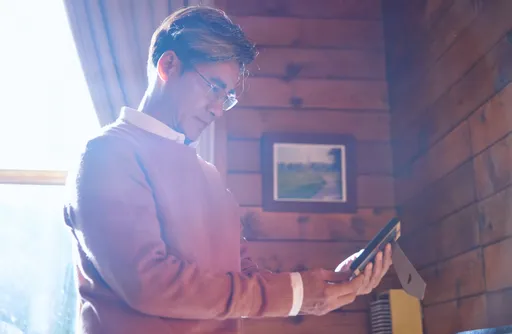 翁家明偏鄉彎路1.5小時開到懷疑人生 內化名醫情操「生病也不願退休」