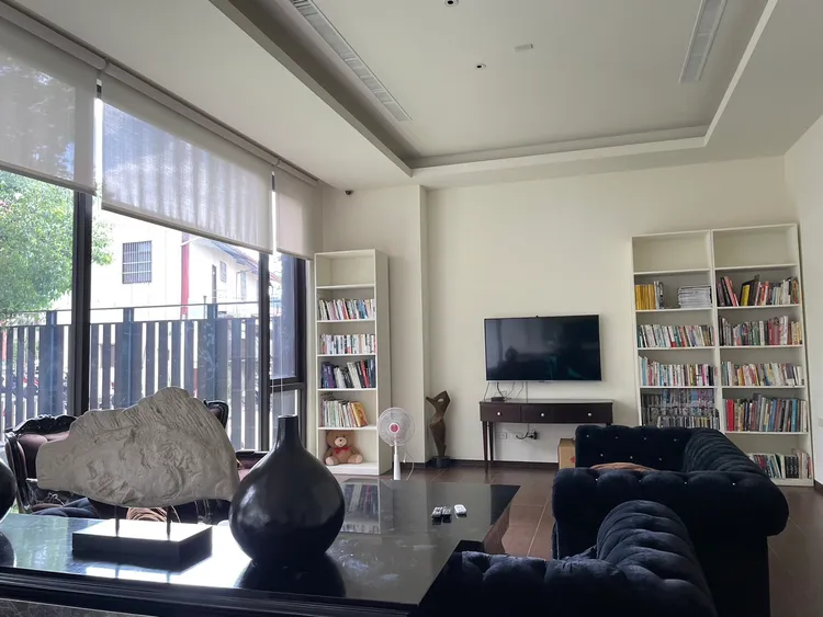 涵碧樓員工宿舍設有交誼廳與健身房，另外也提供免費午、晚餐等多種員工福利。業者提供