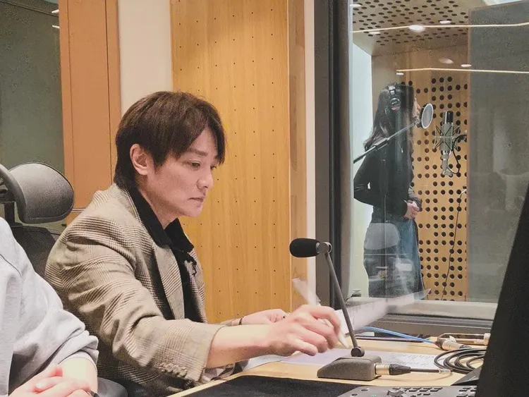 音樂人阿沁始終陪伴在老婆身旁。翻攝阿沁臉書