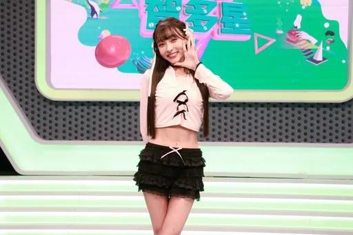 林襄連續工作12天露腹肌小蠻腰　一排啦啦隊女神留言都跪了