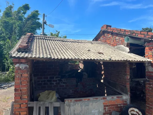 強震震壞石綿建材老屋 環境部籲勿妄處理「恐有健康風險」