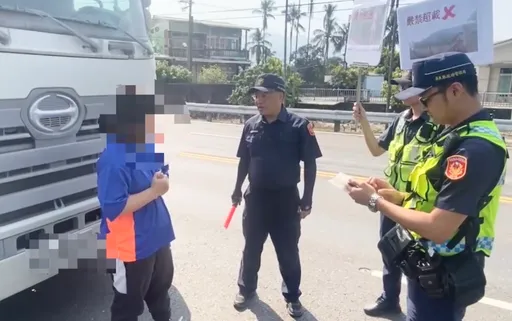 昨砂石車擦撞釀一死一傷 今里港警分局加強取締防制砂石車事故
