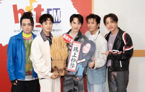 「Energy」Toro親揭編髮祕辛 被起鬨拆頭髮團員都哭了