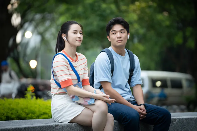 金馬演員胡智強（右）和金鐘演員盧以恩組成「雙金CP」。瀚草文創提供