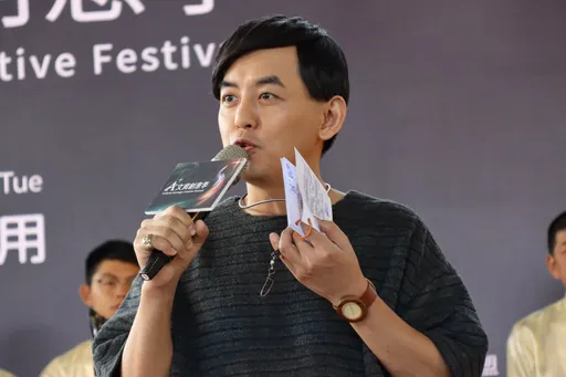 有片|網紅德州媽媽公布疑似「黃子佼勸說少女全裸音檔」!他說「應該不會有情色感」