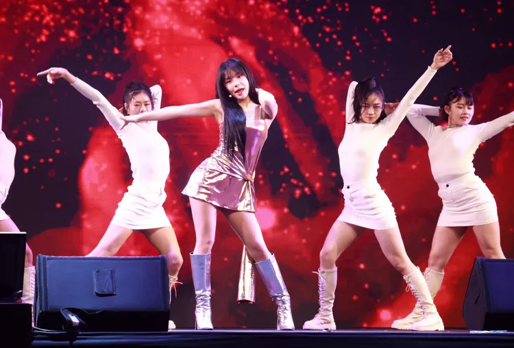 李多慧首次表演新歌《HUSH》。莊宗達攝