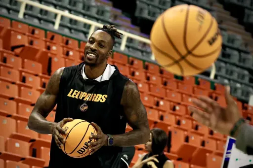 「魔獸」看大樓傾斜好心痛！發文 「請為台灣的安全祈禱」