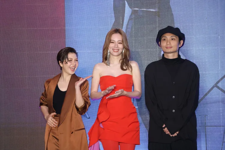 高宇蓁邀來于子育、殷振豪站台。娛樂中心攝