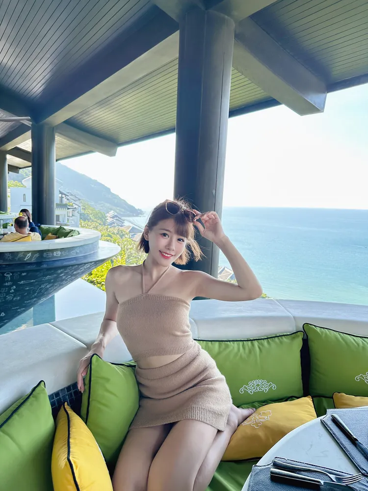 主播陳波波每年生日、情人節、聖誕節，都會在直播間跟粉絲一起過。