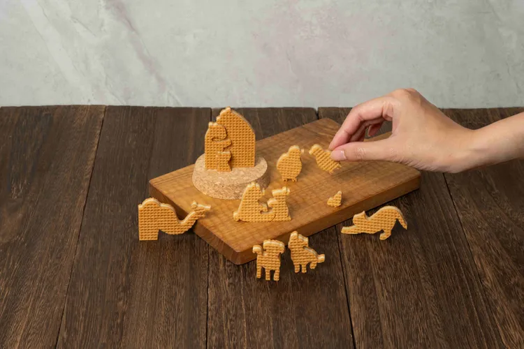 「山丘芭娜娜」全新六款動物造型餅乾，每片餅乾中，動物們都以「相招」成群結隊的形式呈現。業者提供