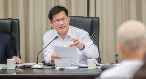 卓榮泰成新任行政院長　他替林佳龍、林右昌抱屈！嗆「不要吃得太狠」