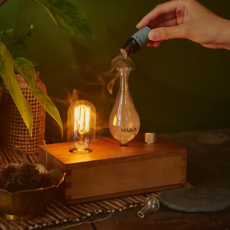 VANA Hygge no.19實木擴香儀有燈款，3280元。品牌提供