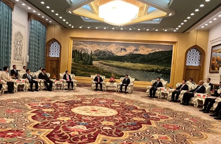 藍委團今一同和王滬寧碰面。讀者提供