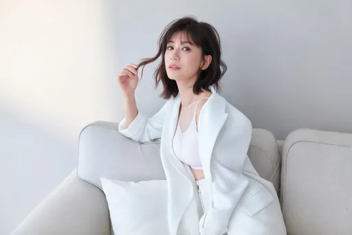 凍齡女神賈靜雯「高衣Q」 SKIN BRA讓她「由內美到外」!