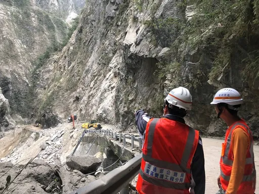 花蓮天祥首批44人脫困 廚師心有餘悸:強震比921還恐怖