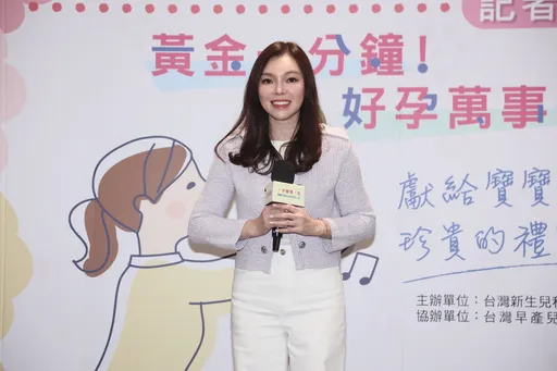 曾馨瑩否認「豪宅變瀑布」 鴻海+永齡共捐1.4億救災