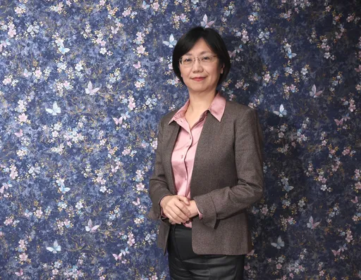 翁曉玲曝學法初衷!竟受綠營大老啟發 現場大撂德文