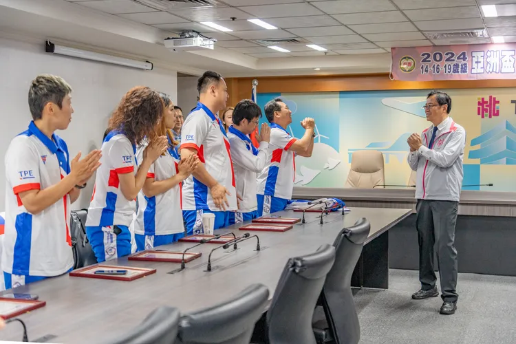 張善政感謝桃園市體育總會合球委員會及各校師長積極培育選手。桃園市府提供
