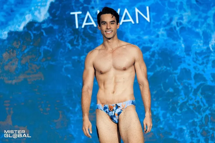 戴凱文去年代表台灣參加全球先生選美比賽，獲得第四名佳績。翻攝戴凱文IG