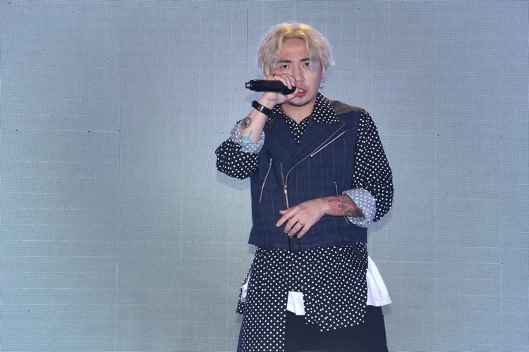 曾入圍金曲獎最佳台語男歌手的周自從，現場也小試身手飆歌。彭欣偉攝