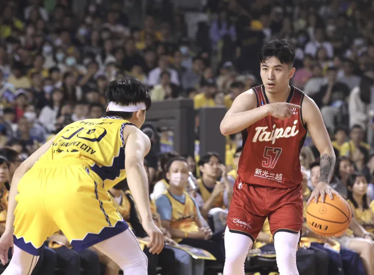 曹薰襄(右)。彭欣偉攝