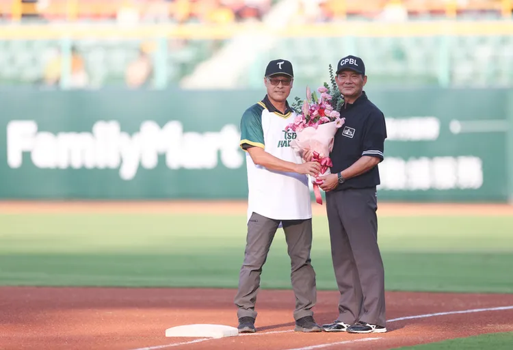 陳威成和蘇建文大名解。   中央社