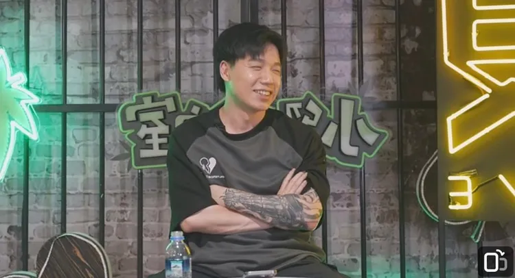 Toyz昨開直播談準備入獄的心情。翻攝自浪Live