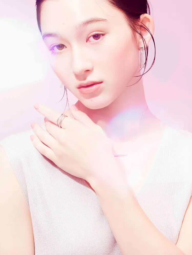 為美妝而生的ALLIE持采長豔UV高效防曬飾底乳，全方位解決七種常見日間肌膚困擾，持續維持早晨剛塗抹時的完美狀態。業者提供