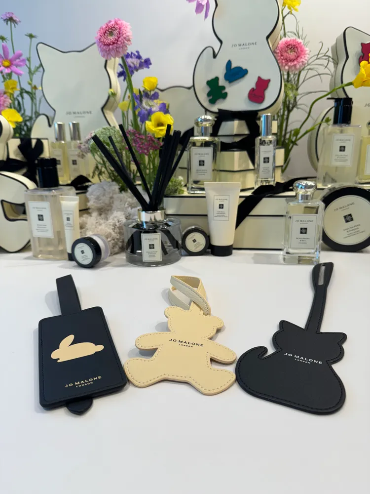 行李吊牌。張家玲攝