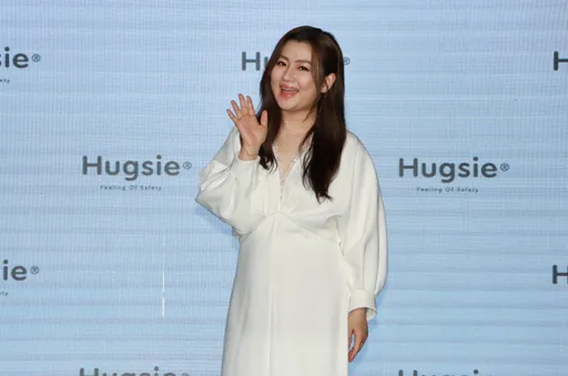 Selina傳8字給黃子佼　還能當朋友嗎「目前沒有想法」