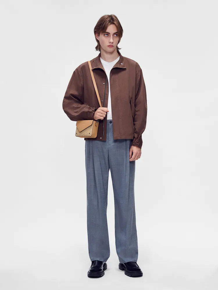 Taper帆布單肩包，3490元。品牌提供