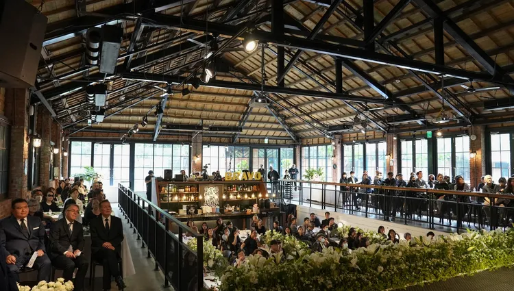 鄭華娟昨在陽明山的追思會，星友齊聚。翻攝鄭怡臉書