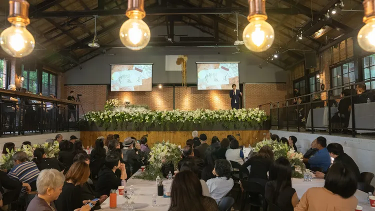 鄭華娟昨在陽明山的追思會，星友齊聚。翻攝鄭怡臉書