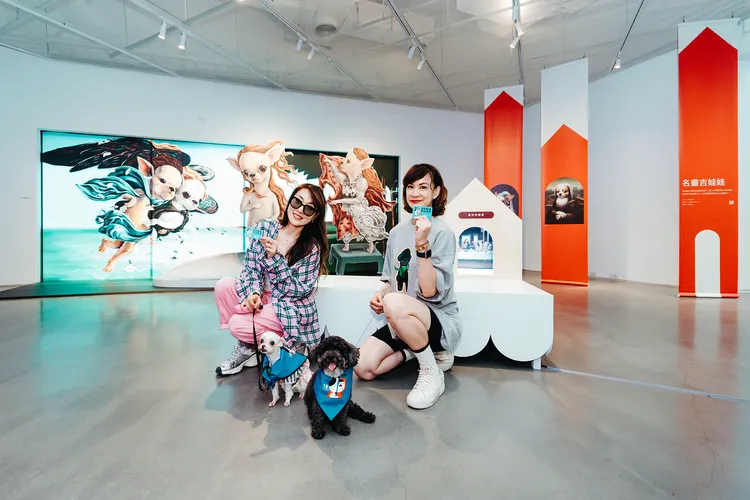 內惟藝術中心與高雄市動保處合作《好伴車車：狗狗藝文輕旅行》，報名者狗狗入館。高美館提供