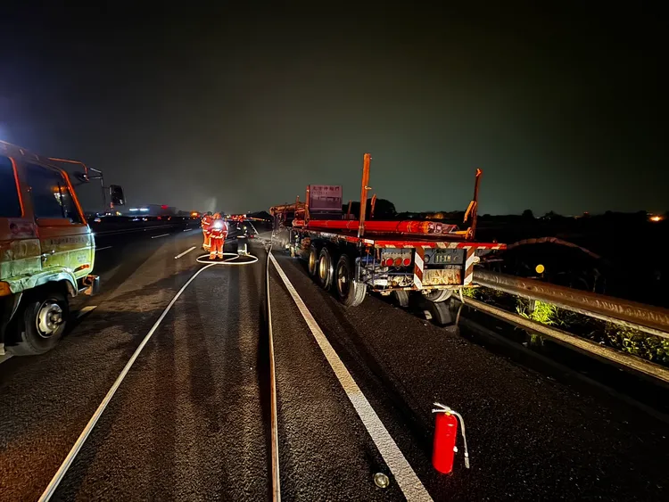 事故發生4個多小時才排除。民眾提供