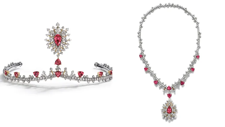 華光萬丈系列鉑金與18K黃金鑲嵌逾4克拉紅色尖晶石及逾10克拉的粉色尖晶石、鑽石鏈墜（鏈墜可轉化成為冠冕配戴）。品牌提供