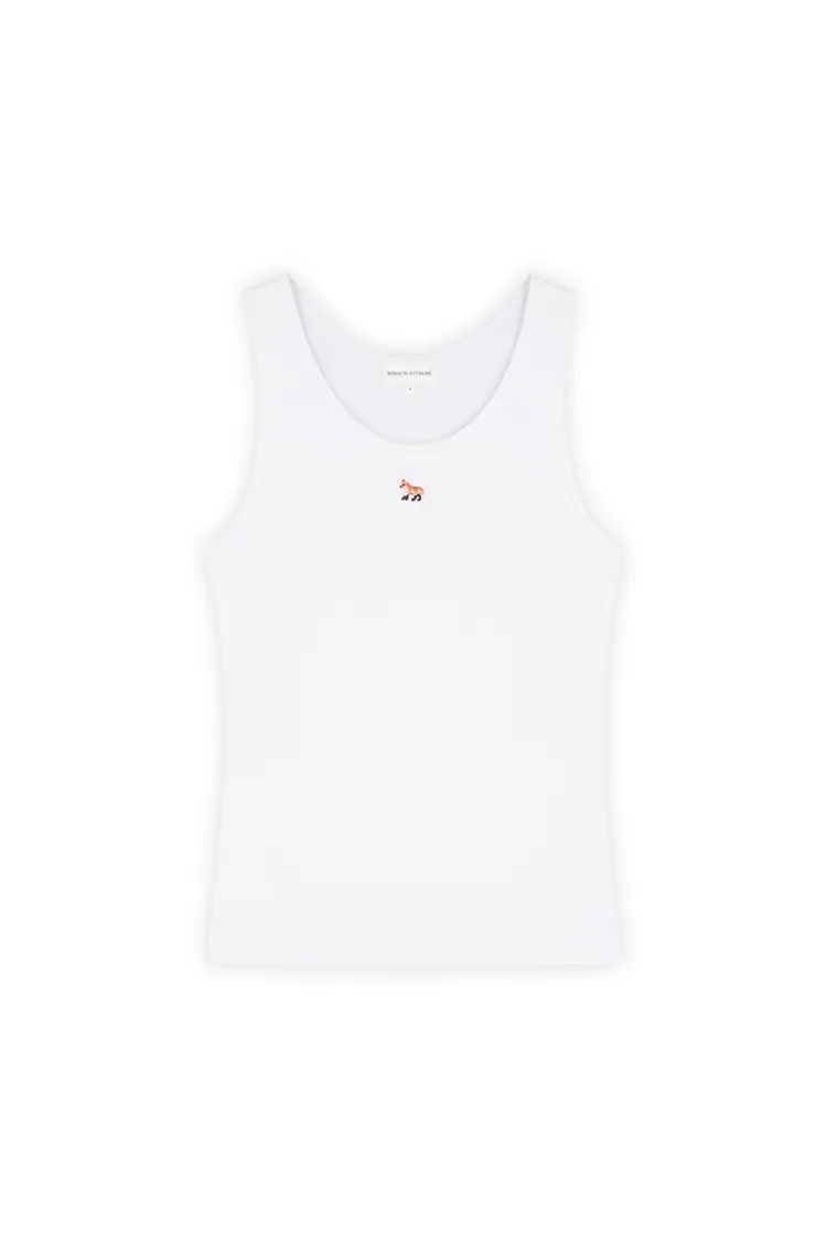 Baby Fox系列明亮白小狐狸LOGO背心（Jennie同款），5000元。品牌提供