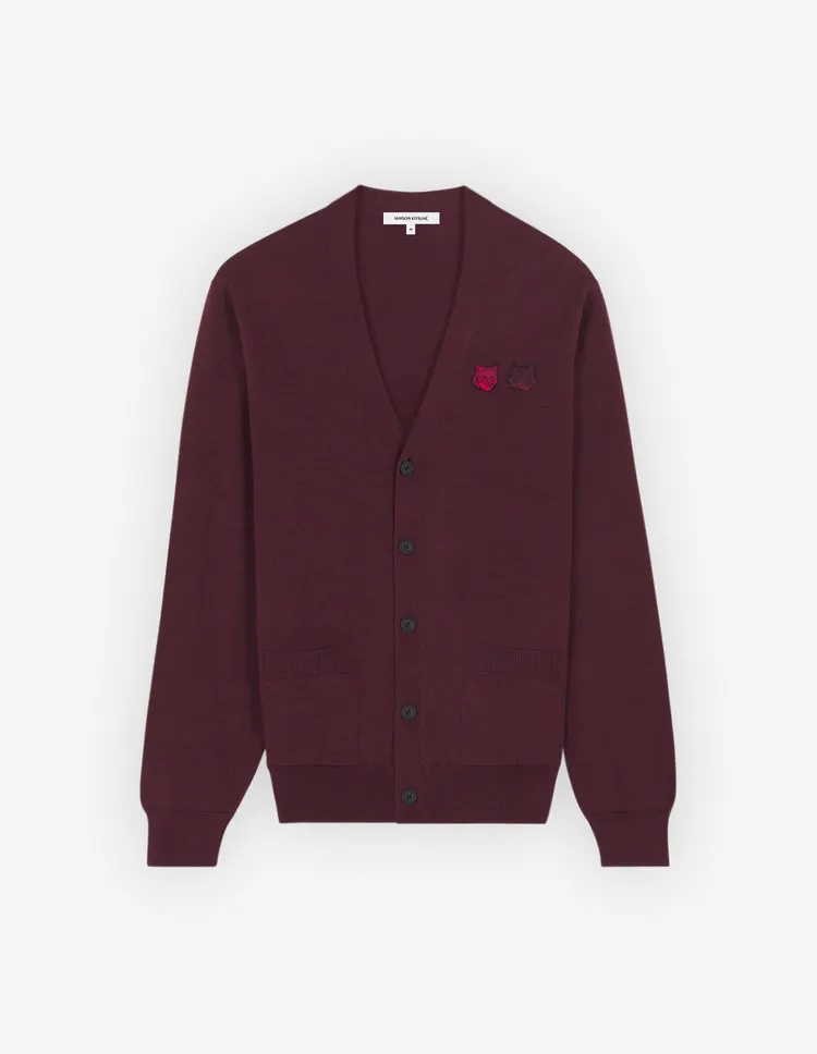 勃根地紅雙狐狸頭經典開襟針織衫（台中門市限定），1萬1800元。品牌提供
