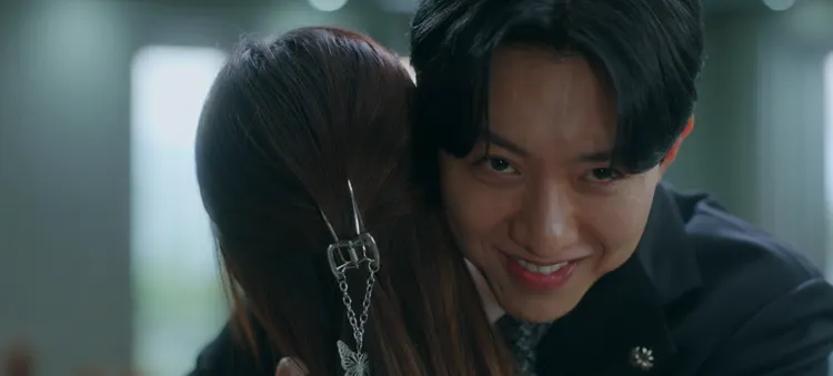 李正信黑化成恐怖情人。翻攝MyVideo