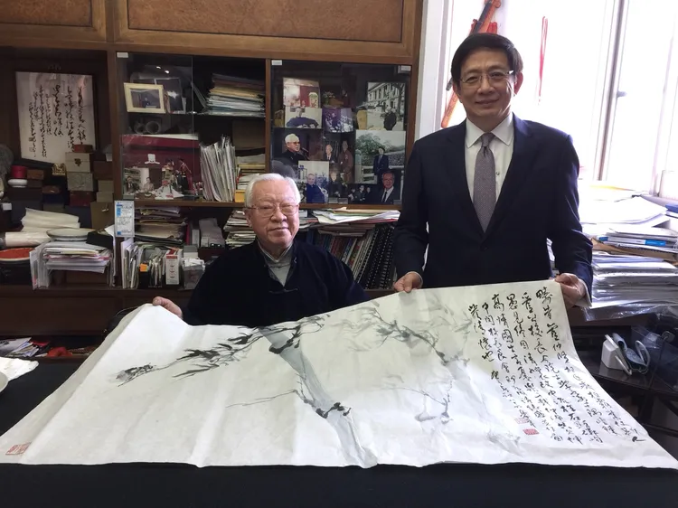 管中閔表示，4年前曾拜會歐豪年，對於對方辭世的消息非常感傷。翻攝自管中閔臉書