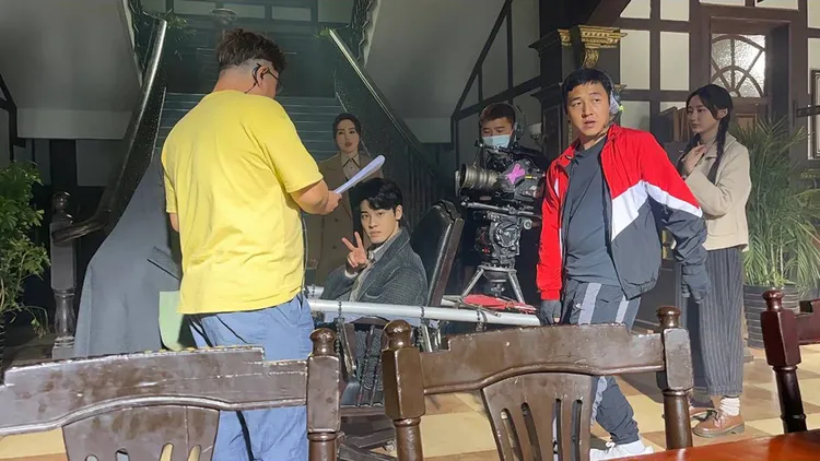 「北京小影子」分享拍攝現場。翻攝自「北京小影子」推特