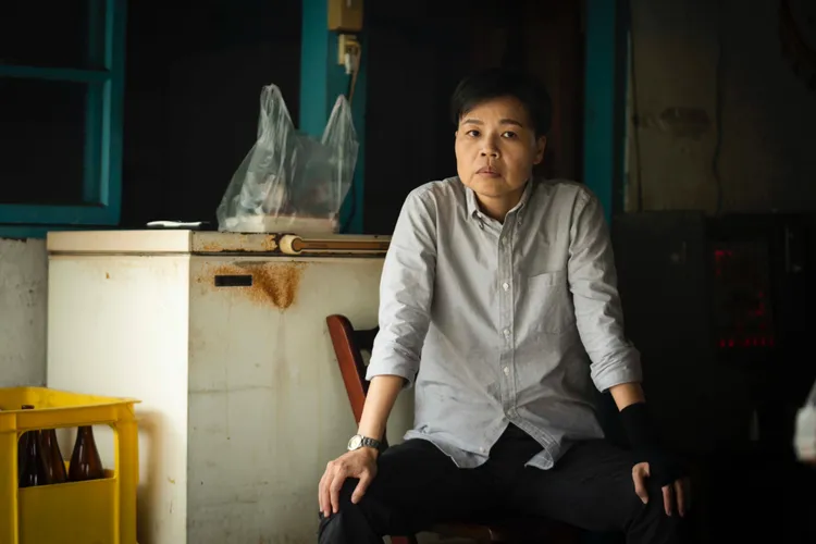 黃舒湄在Line TV《華麗計程車行》扮司機「阿霞」。Line TV提供