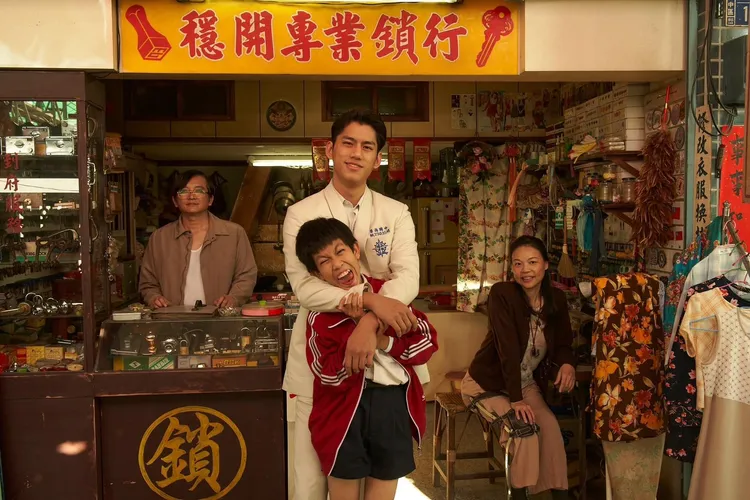 《天橋上的魔術師》裡的「蓋媽」黃舒湄是小兒麻痺患者。翻攝《天橋上的魔術師》臉書