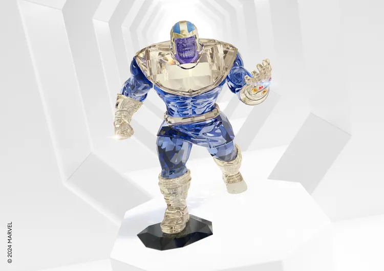 「MARVEL x Swarovski」薩諾斯，2萬8000元。品牌提供