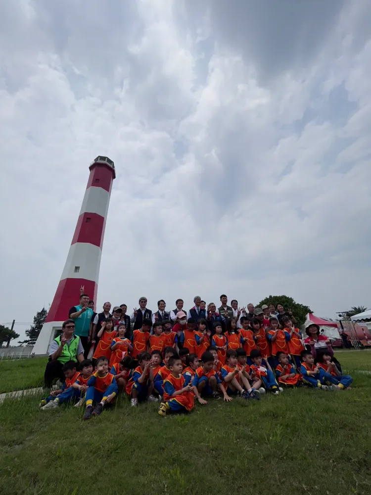 小鹿文娛「高美燈塔園區」盛大開幕。業者提供