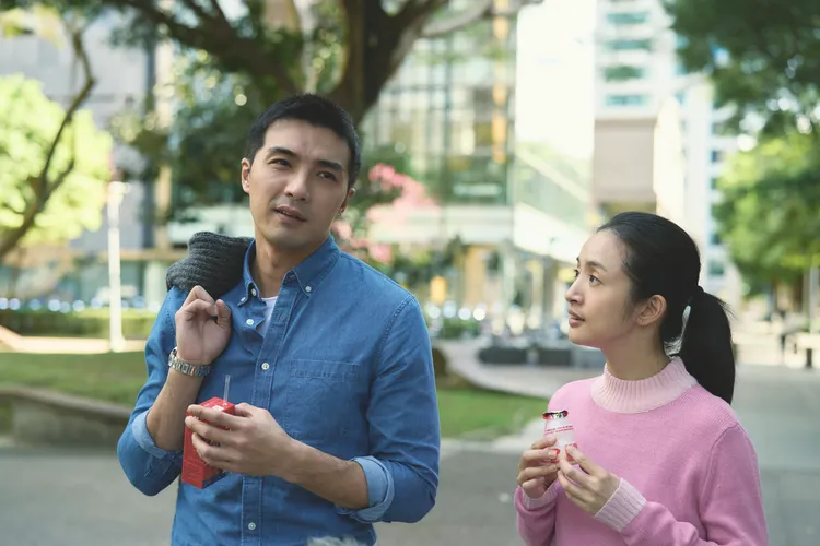 林依晨（右）積極爭取表現機會，左為賀軍翔。公共電視、MyVideo提供