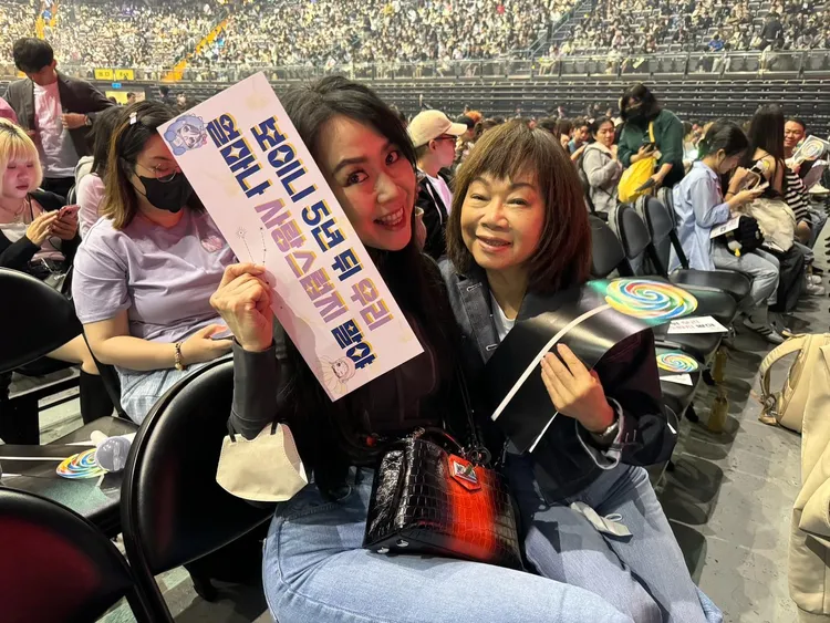 夏姿設計總監王陳彩霞、馬來西亞的夏姿代理商蔡偉雰到場聆聽。讀者提供